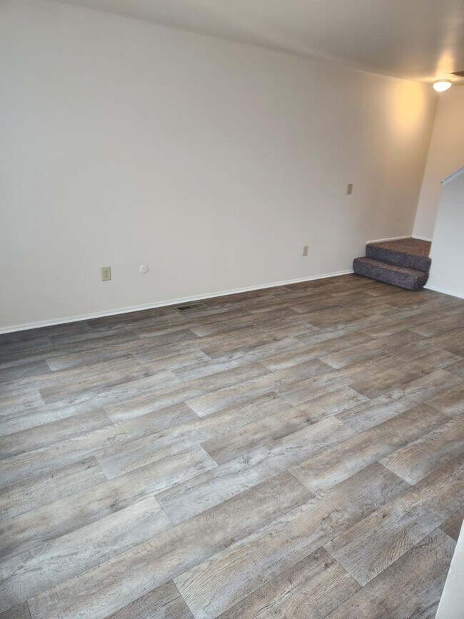 Foto del edificio - Heritage Glen Townhomes
