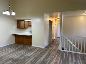 Building Photo - 3221 Van Buren Ave