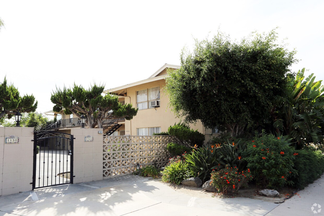 Primary Photo - 1144 W Casa Grande Ave