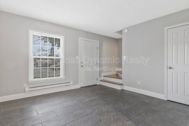 Foto del edificio - 321 S Gardner Ave