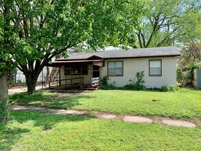 Building Photo - 3024 S St Paul St