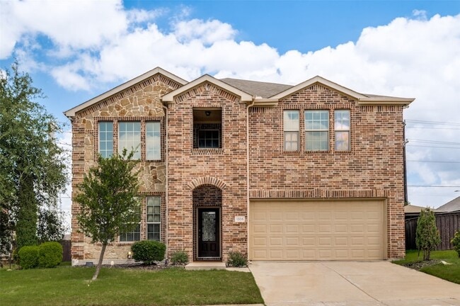 Photo - 1305 Lone Pine Dr House