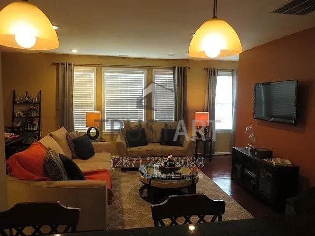 Photo - 4421 Driftwood Dr House