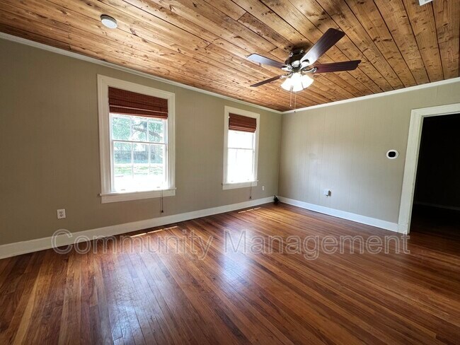 Building Photo - 1582 Audubon Ave