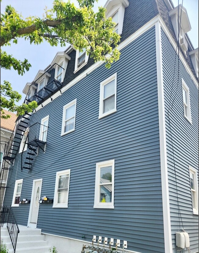 Foto del edificio - 81 Putnam St