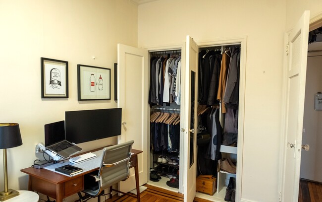 Building Photo - Sunny North Slope One bedroom for 3/1!