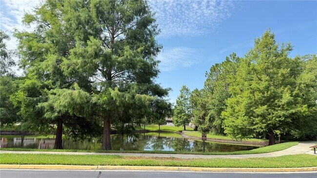 Foto del edificio - 9339 Cherry Palm Ln