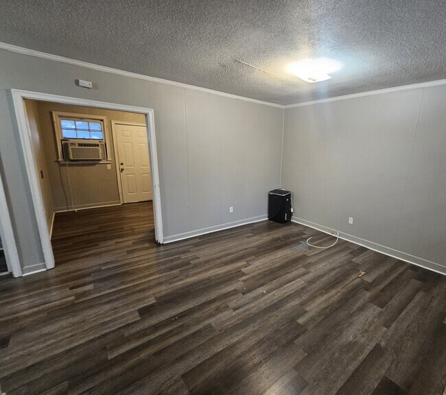 Foto del edificio - 101 Sibbie Ct