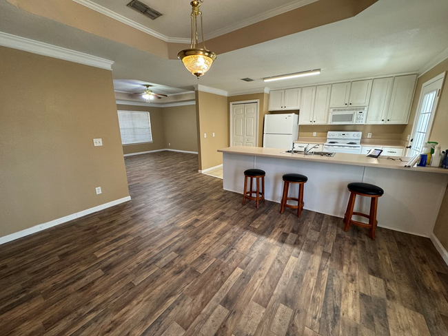 Foto del edificio - 129 Eagles Landing Dr