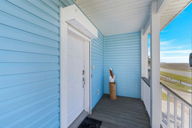 Building Photo - 23919 Termini-San Luis Pass Rd