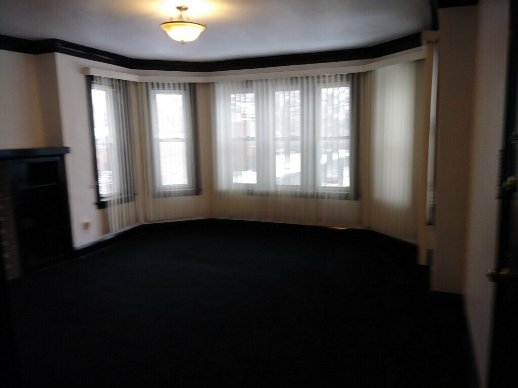 Primary Photo - 1450 W 70th St
