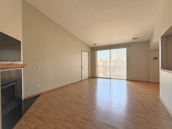 Foto del edificio - 16600 Liberty Cir