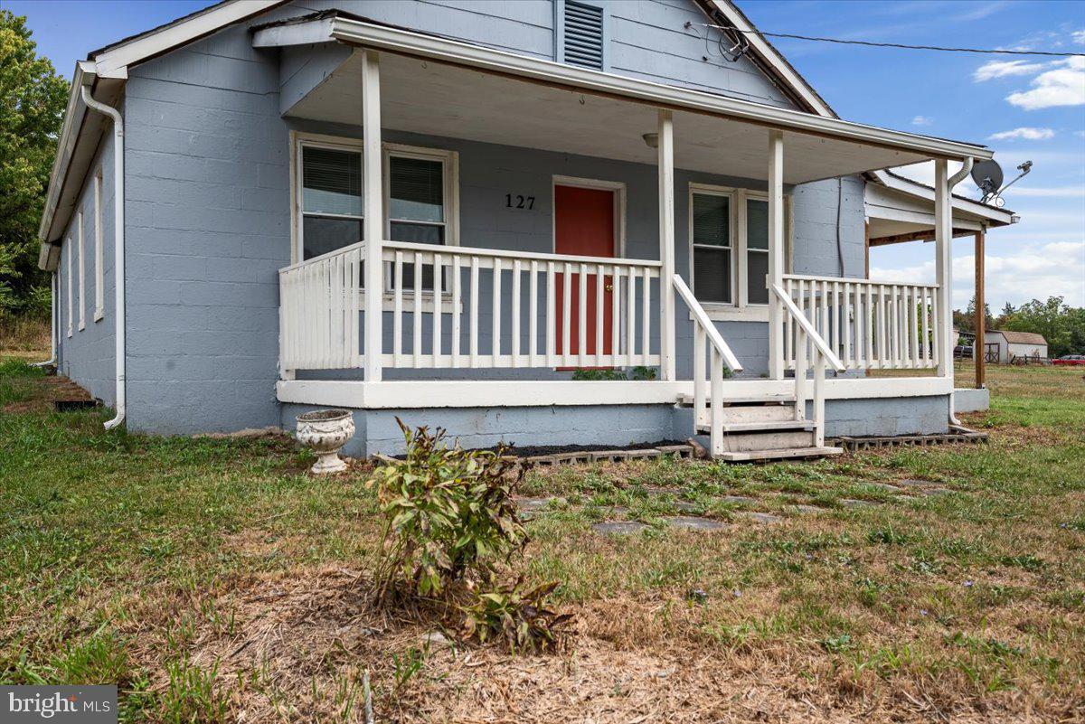 Primary Photo - 127 Mountain Falls Rd