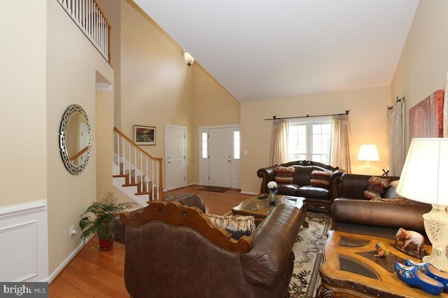 Building Photo - 2202 Sarah Woods Ct