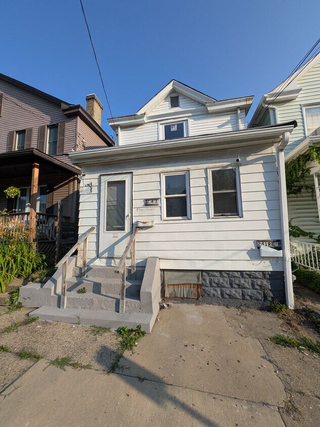 Foto principal - 241 E 18th Ave