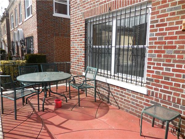 Primary Photo - 2162 24th St