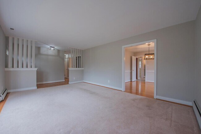 Foto del edificio - 9313 Overhill Rd