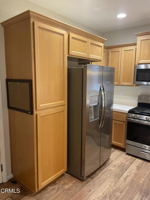 Foto del edificio - 401 Blossom Rock Ln