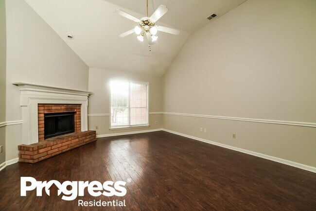 Building Photo - 5618 Heather View Dr