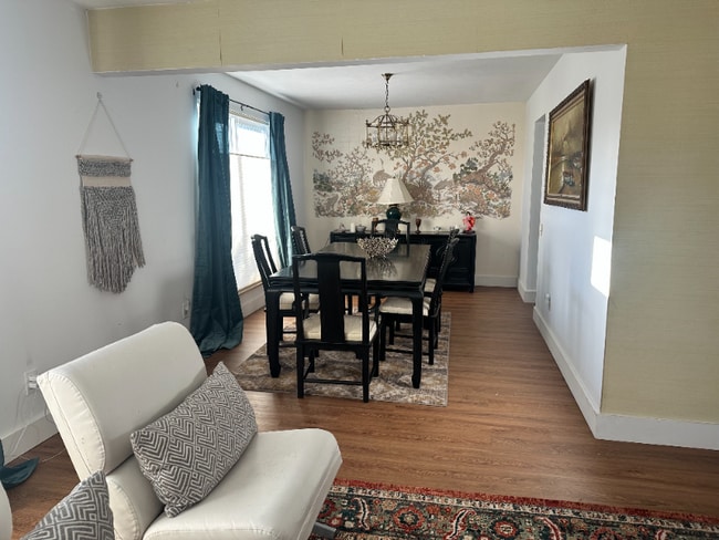 Photo - 661 S Fulton St House