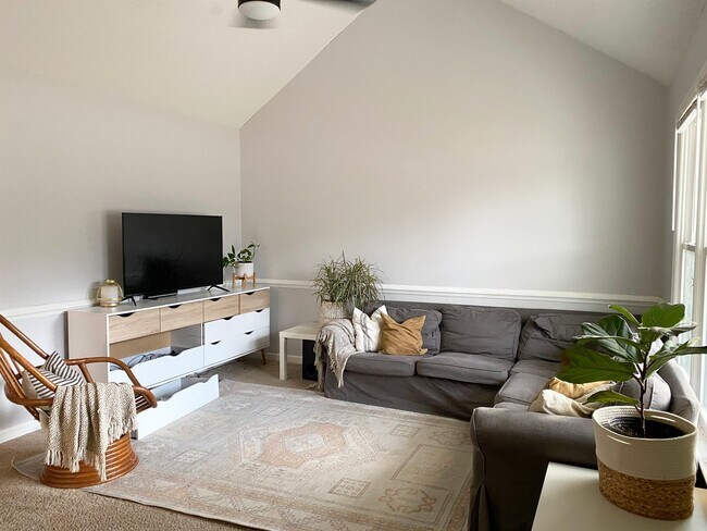 Foto del edificio - 1400 Squire Ridge Dr