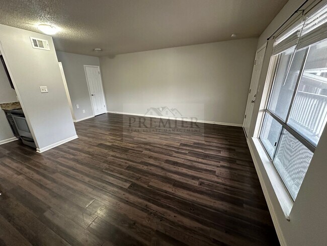 Foto del edificio - 6019 Barton Ave