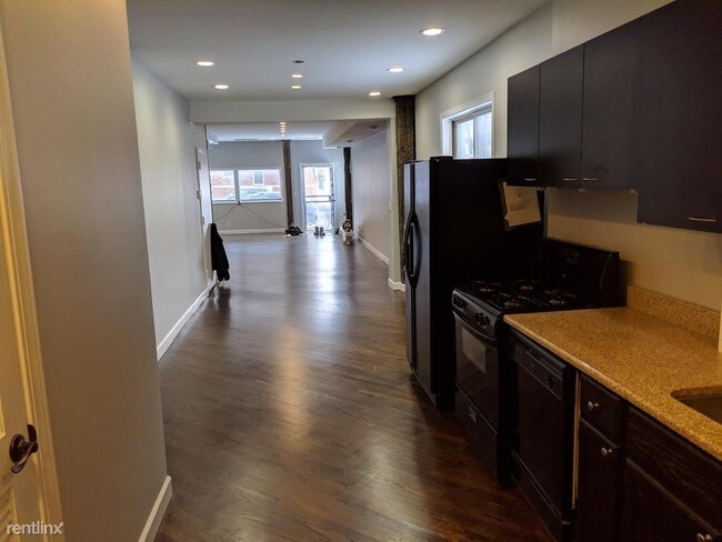 Foto del edificio - 3259 N Leavitt St