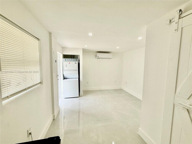 Foto del edificio - 2885 NW 56th St