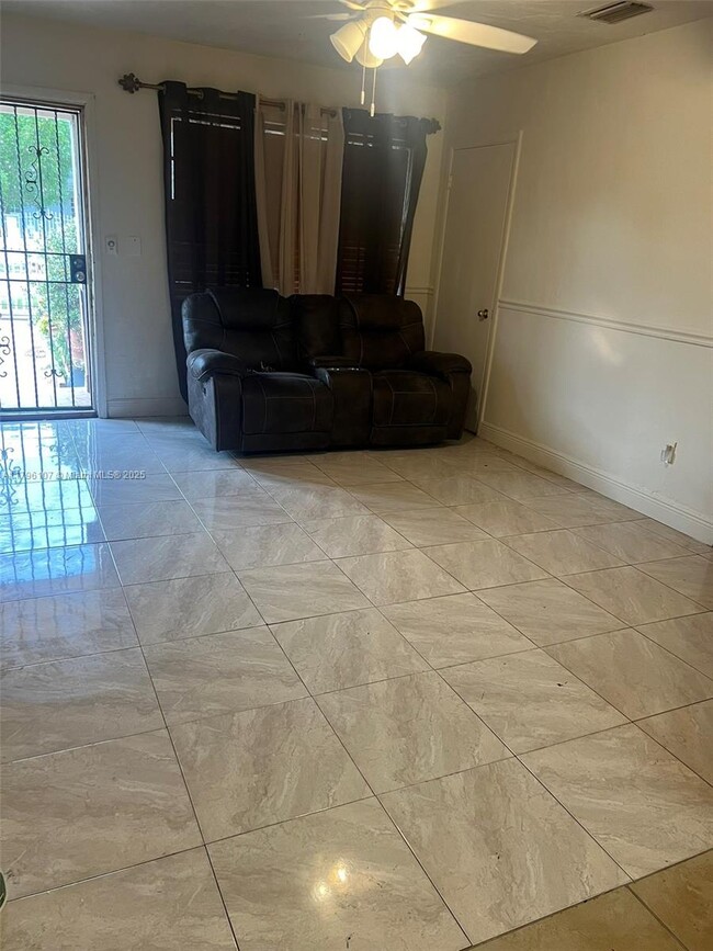 Foto del edificio - 2980 NW 174th St