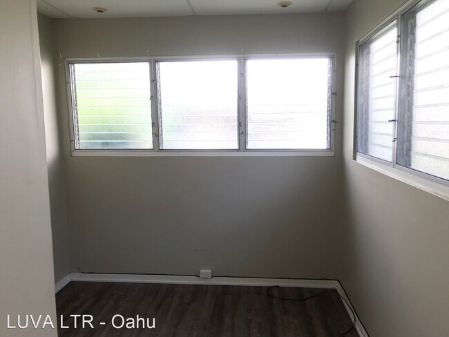 Building Photo - 3 br, 1 bath House - 1634B Leilehua Lane