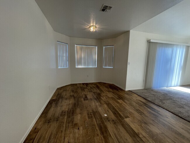 Building Photo - Sunset Ranchos home for rent.