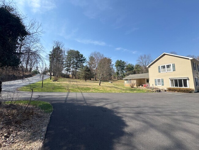 Foto del edificio - 3676 Lower Saucon Rd