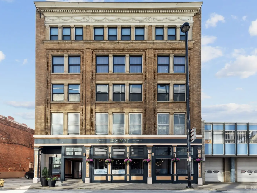 Primary Photo - 335 W 5th St