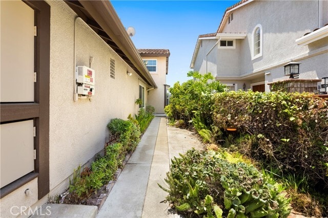 Building Photo - 24242 Briones Dr