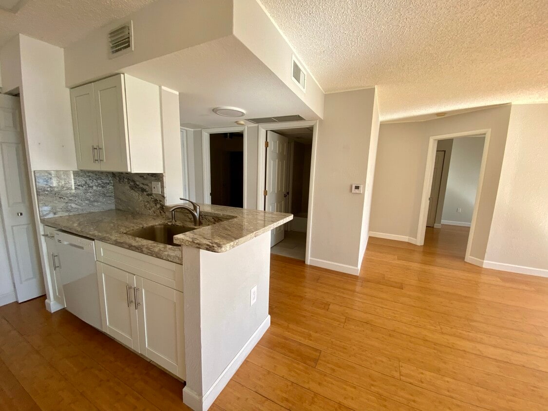 Photo - 2871 N Oakland Forest Dr (Oakland Park, FL)