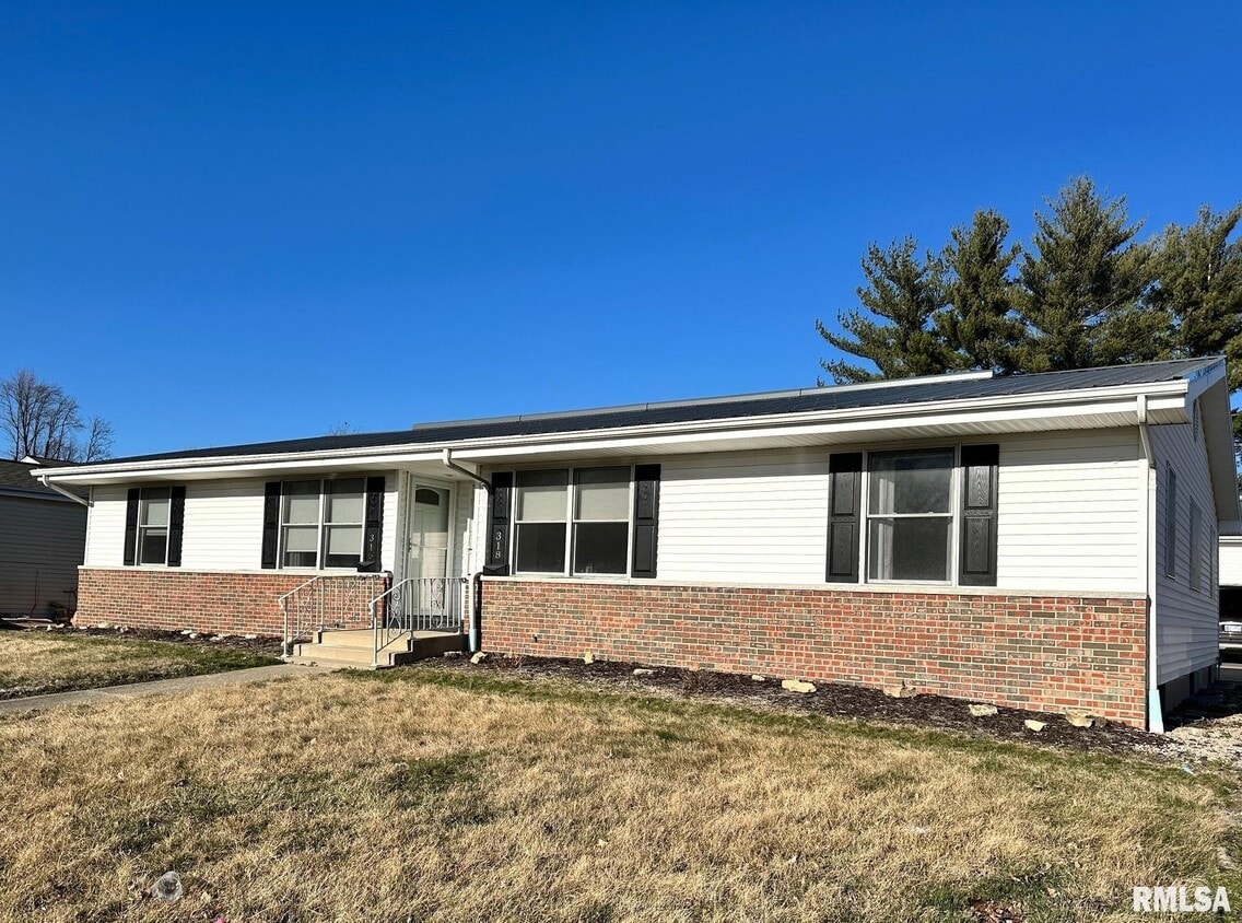 318 Cranmer Dr, Springfield, IL 62704 Townhome Rentals in Springfield