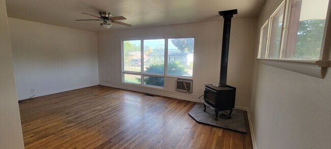 Foto del edificio - 3 Bedroom 1 Bath Home