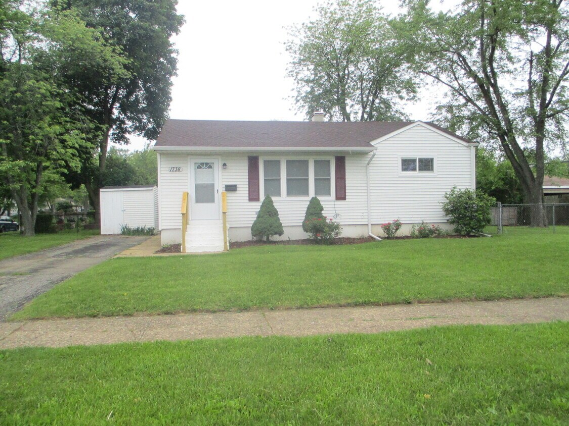 Primary Photo - 1738 Ballentine St