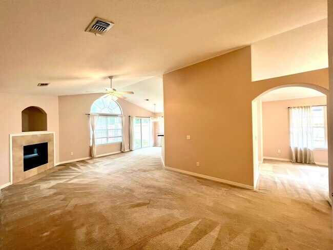 Building Photo - 5884 Grotto Ave