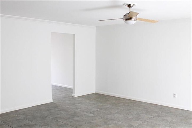 Foto del edificio - 3946 Roseland St
