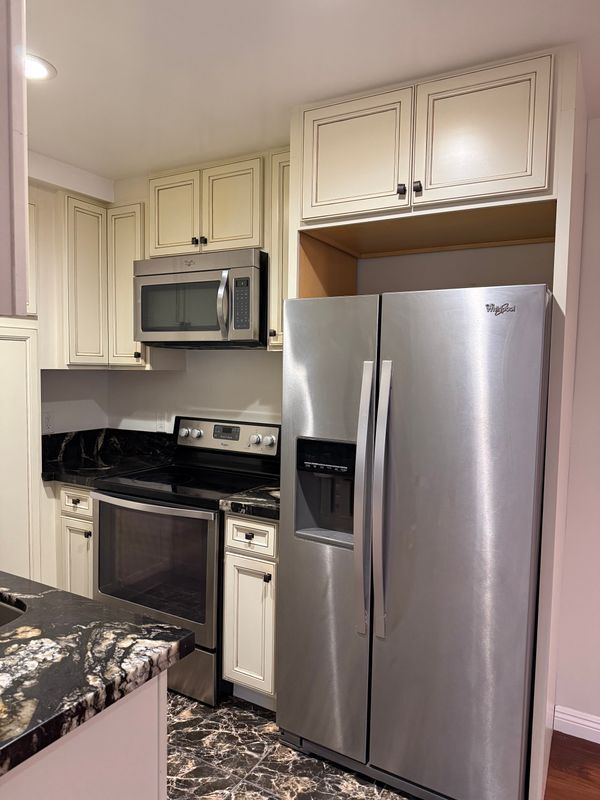 Foto del edificio - 8710 Delgany Ave