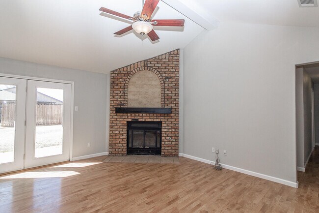 Building Photo - 5605 Duke St