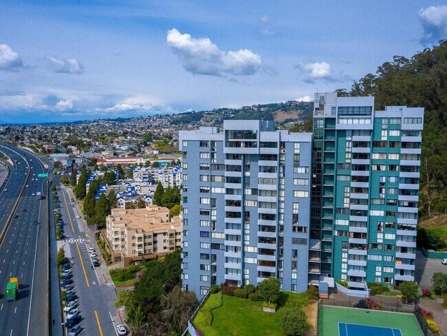 Foto del edificio - 555 Pierce St