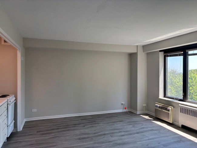 Foto del edificio - 3100 N Lake Shore Dr