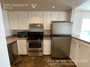 Building Photo - 2451 Chicago St