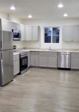 Building Photo - 809 W 8th St