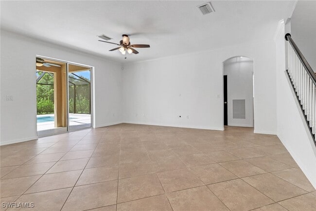 Building Photo - 2362 Heydon Cir E