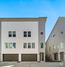Building Photo - 4810 Martin Oaks Ln