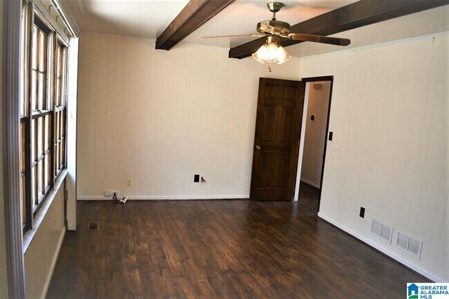 Foto del edificio - 1357 Paragon Pkwy