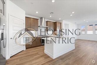 Building Photo - 9091 Cerro Vista Dr